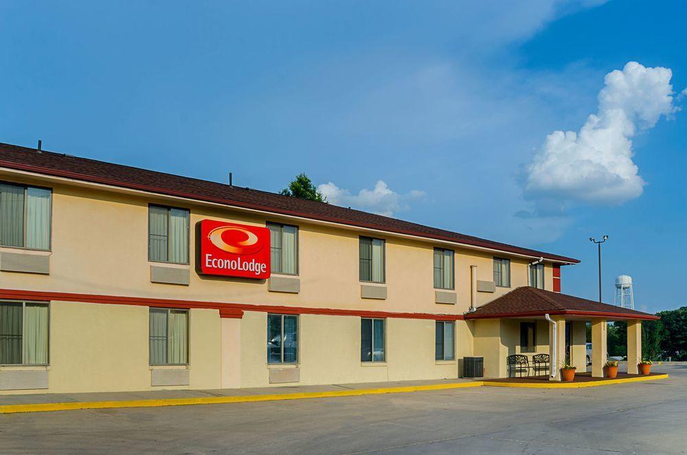 Econo Lodge Lansing - Leavenworth Buitenkant foto